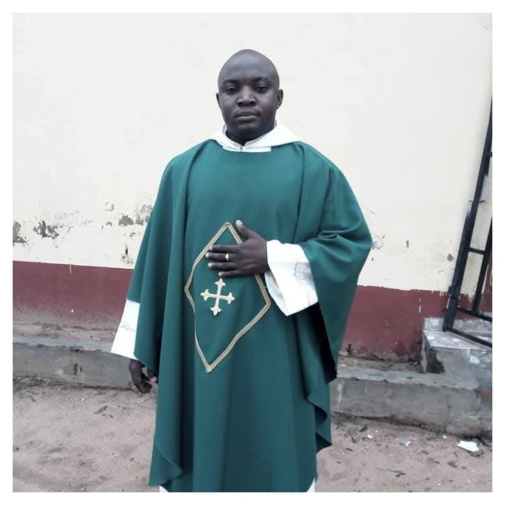 Catholic priest, female passenger drown in Niger flood after bridge collapse