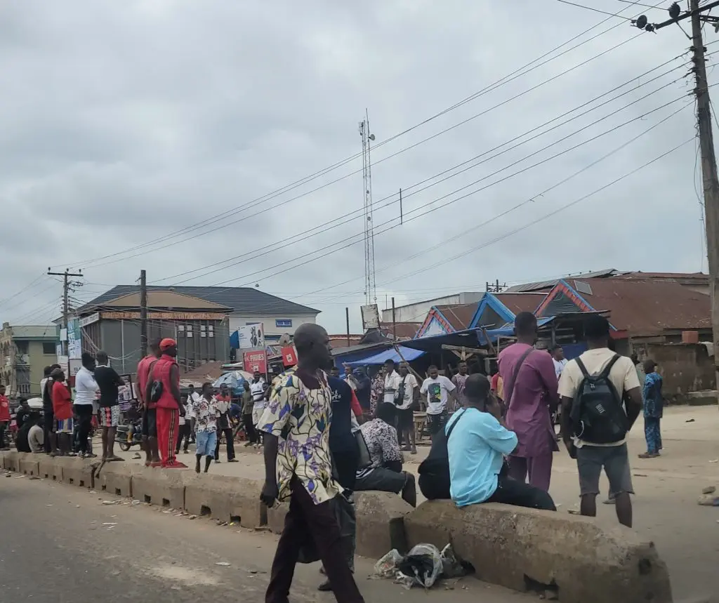 APC primary: Protest erupts in Lagos Mainland, Yaba over alleged imposition of candidates