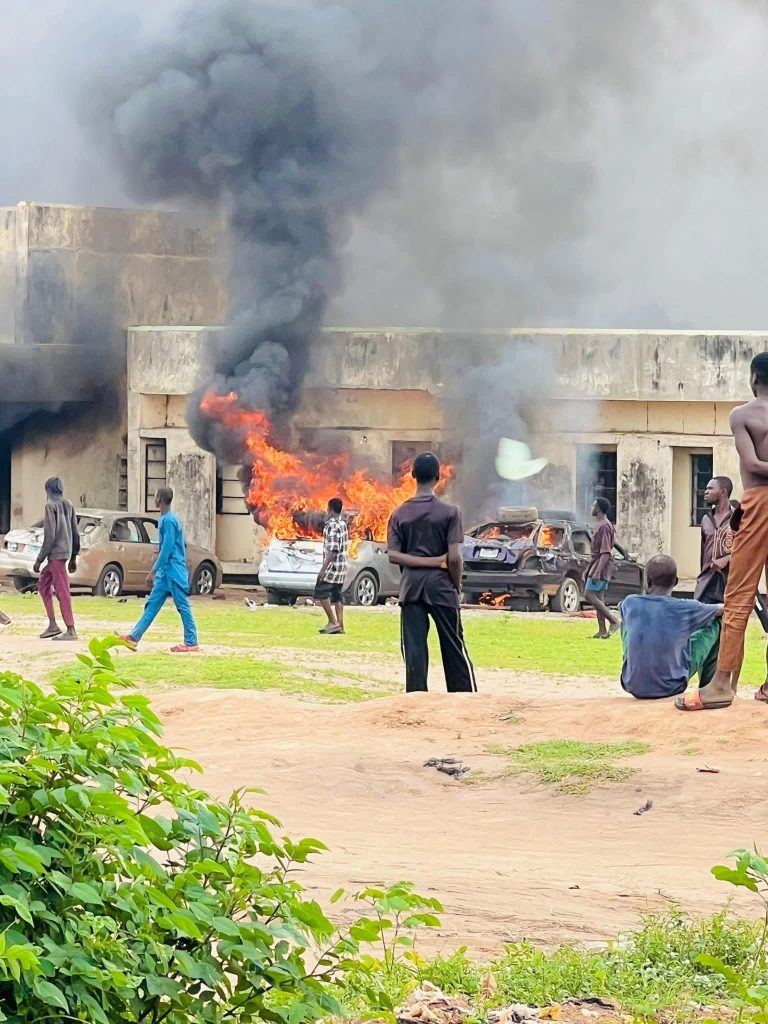 Emir’s Palace, NDLEA office set ablaze as protest rocks Kwara