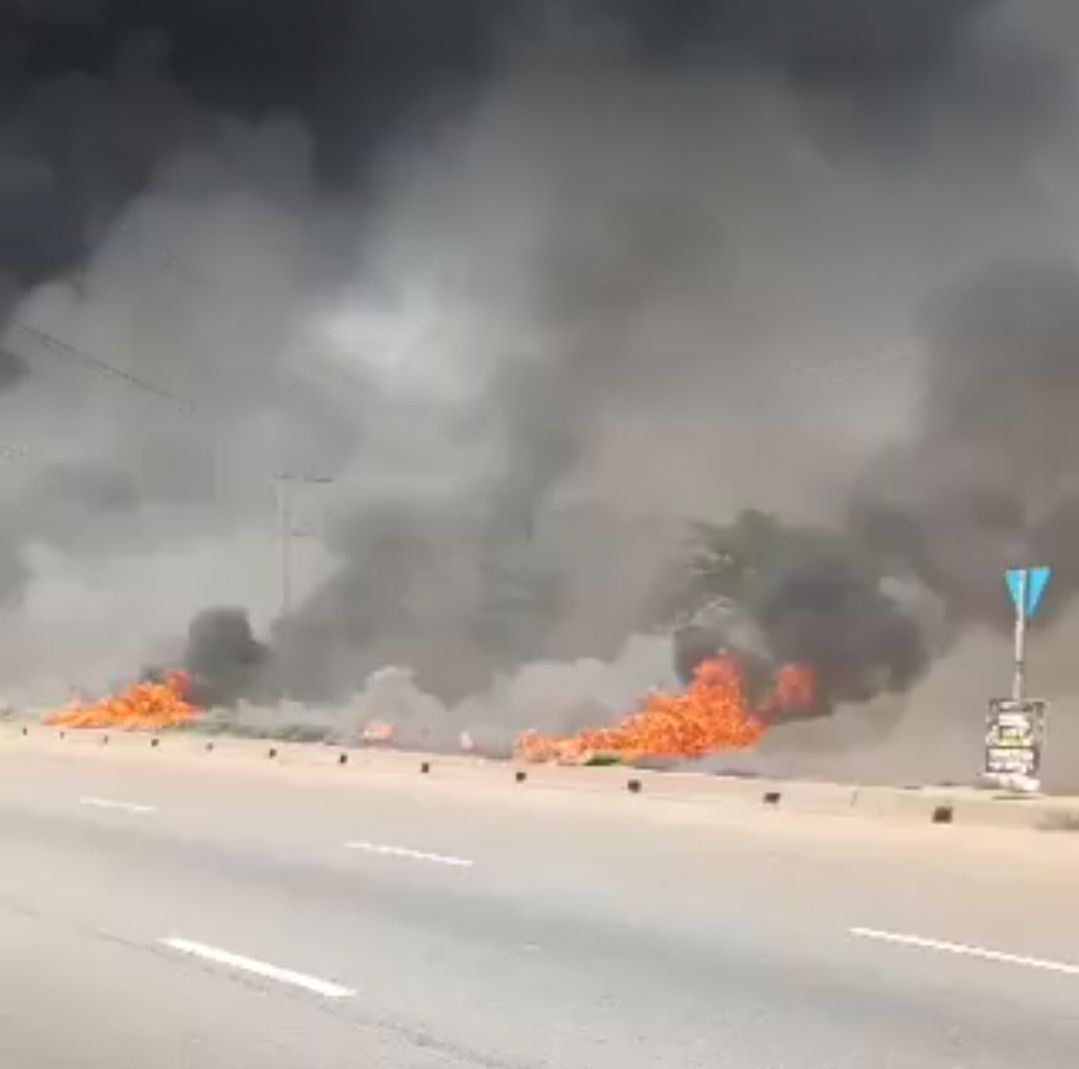 VIDEO: Fuel tanker catches fire on Lagos-Ibadan expressway