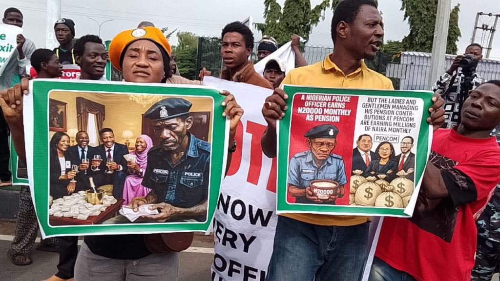 Sowore, others shun warnings, lead retired police officers in protest [PHOTOS]