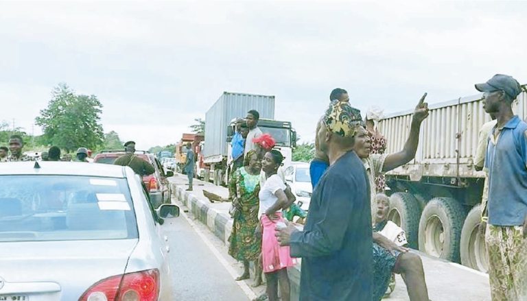 Road crash kills four pupils in Ogun, villagers protest on expressway