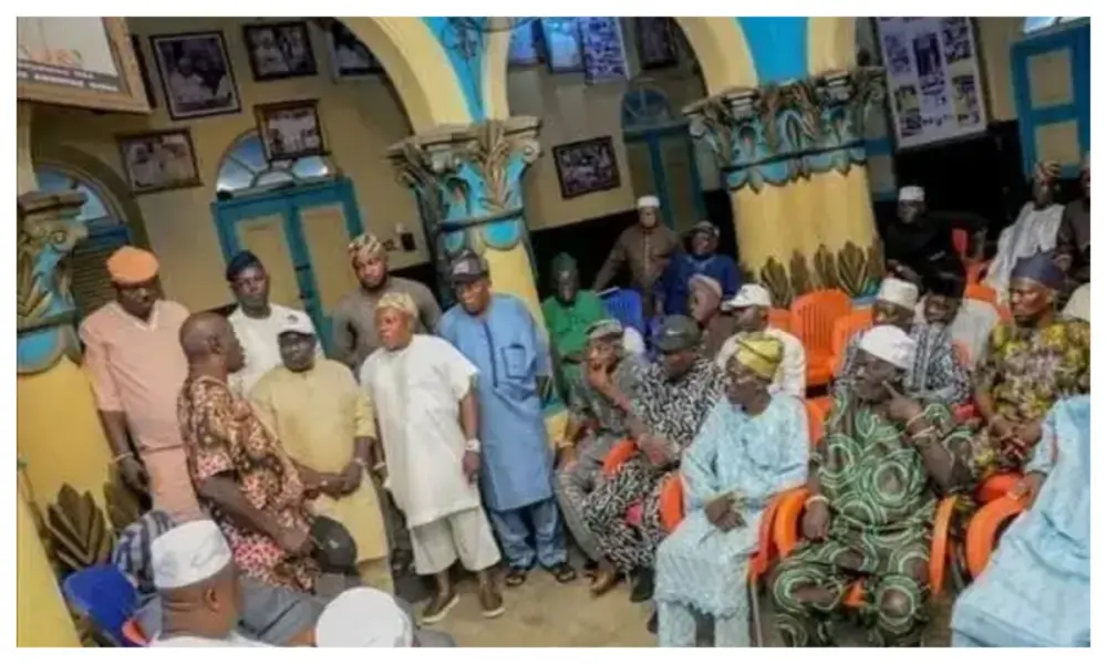 Lagos monarch dethrones six chiefs for attending Labour Party campaign